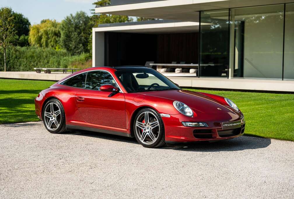 Porsche .1 TARGA 4S/PTS/MANUAL/CARBON/FULL LEATHER/CHRONO