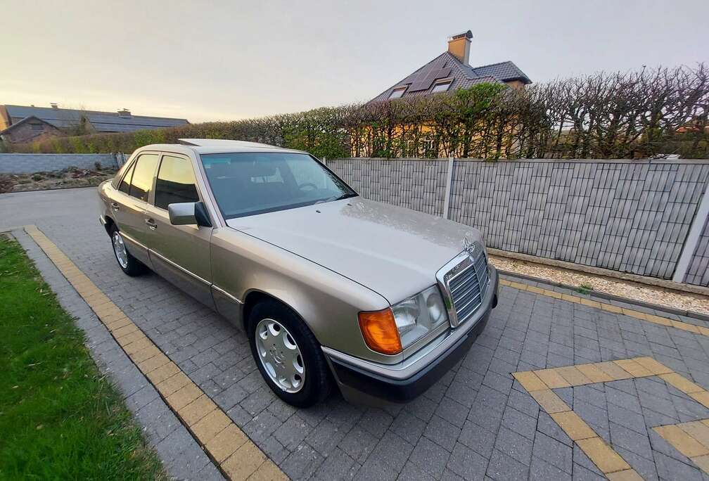 Mercedes-Benz 250D Automaat/opendak