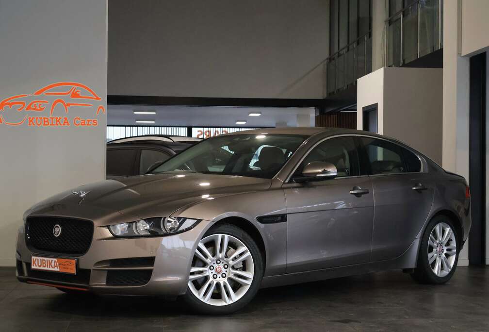 Jaguar XE 20t Navi LijnA Leder Camera Elek. Z Garantie*