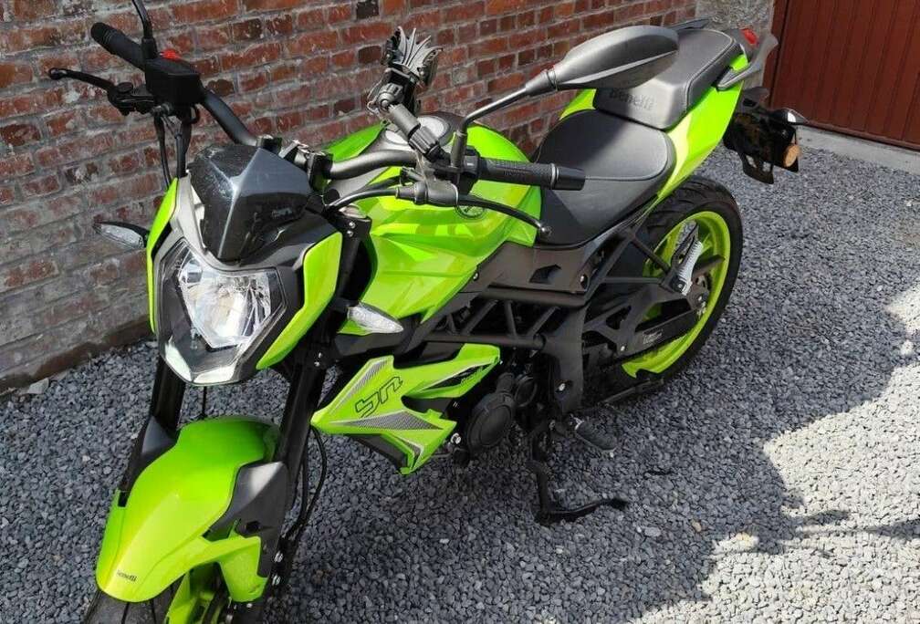 Benelli porte bagage support téléphone coussin réservoir