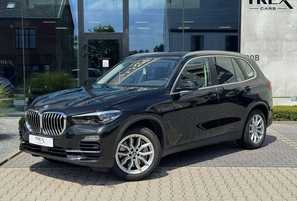 BMW xDrive45e/ Luchtvering/ Sportzetels (memory+verwarmd)/ 360° camera/ ACC