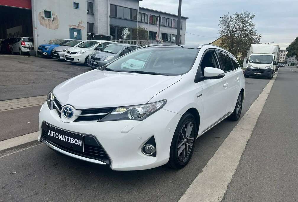 Toyota 1.8i HSD Premium CVT