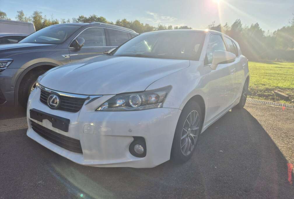 Lexus 1.8i HYBRIDE *LED*CUIR*NAVIGATION*CAMERA*