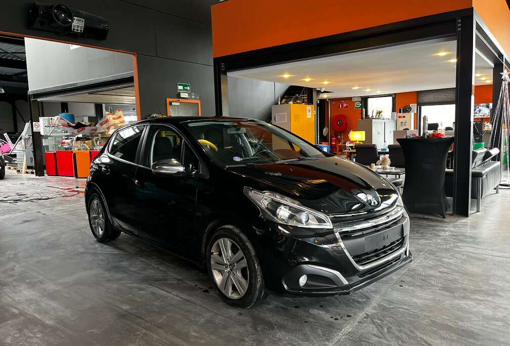 Peugeot 12 MOIS DE GARANTIE208 1.2i Active