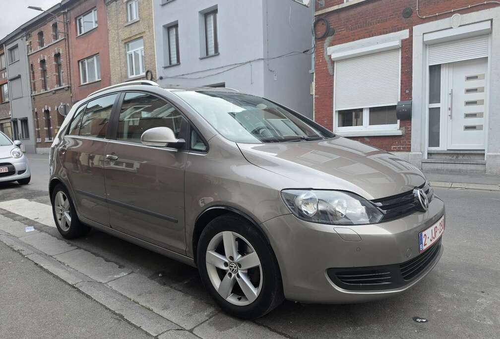 Volkswagen 1.6 CR TDi Highline DPF