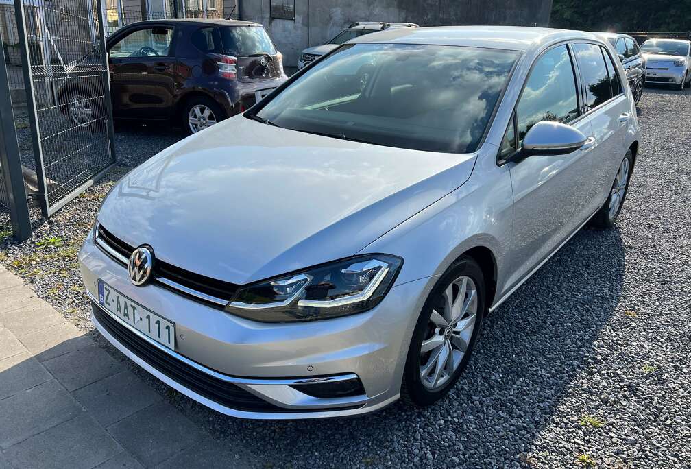 Volkswagen Golf 1.6 SCR TDi Highline Carplay+Led+virtual.