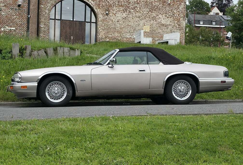 Jaguar 4.0 A