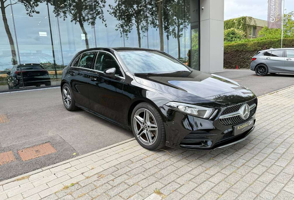 Mercedes-Benz A200,AMG PACK,Slechts 28000 km,Parkassist voor/achter met camera,Navigatie,Privacy Glass,Aluminium AMG velgen,**NIEUW**