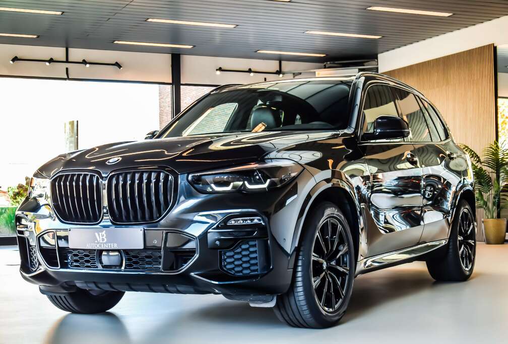 BMW xDrive30d M-Sport Individual Black Pack 2020 - 7PL