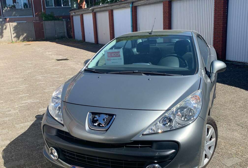 Peugeot 207 CC 1.6i 16v