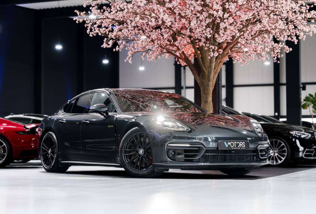 Porsche 4S E-Hybrid - Pano - Sport Chrono - Sportuitlaat - Luchtvering - HUD - ACC - 360° - Adaptieve sportzetels