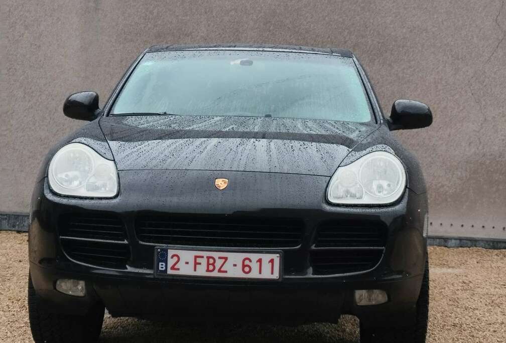 Porsche Tiptronic S lichte vracht met 5 pl