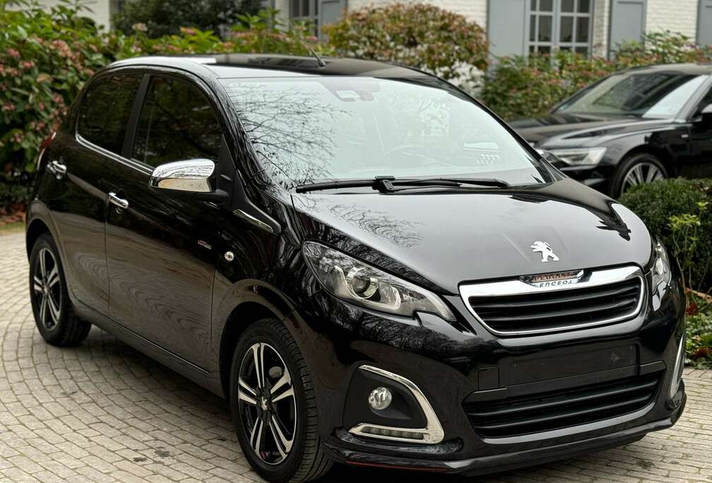 Peugeot 1.2i GT-Line  full optie/ Camera/Navi/Keyless