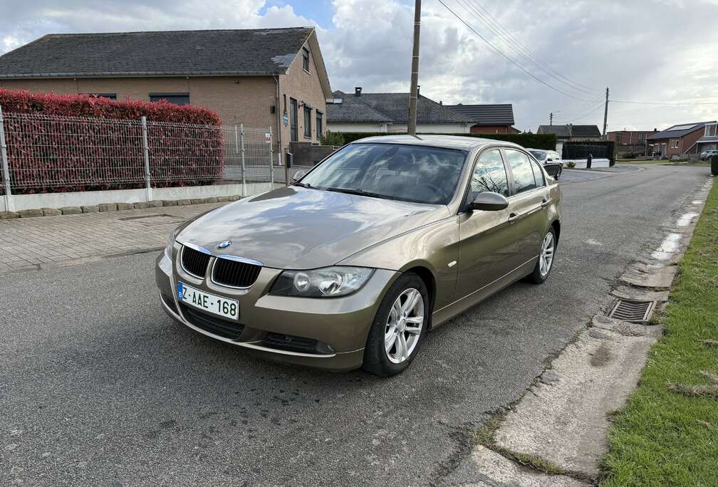 BMW d E90 - 2007 - BERLINE -