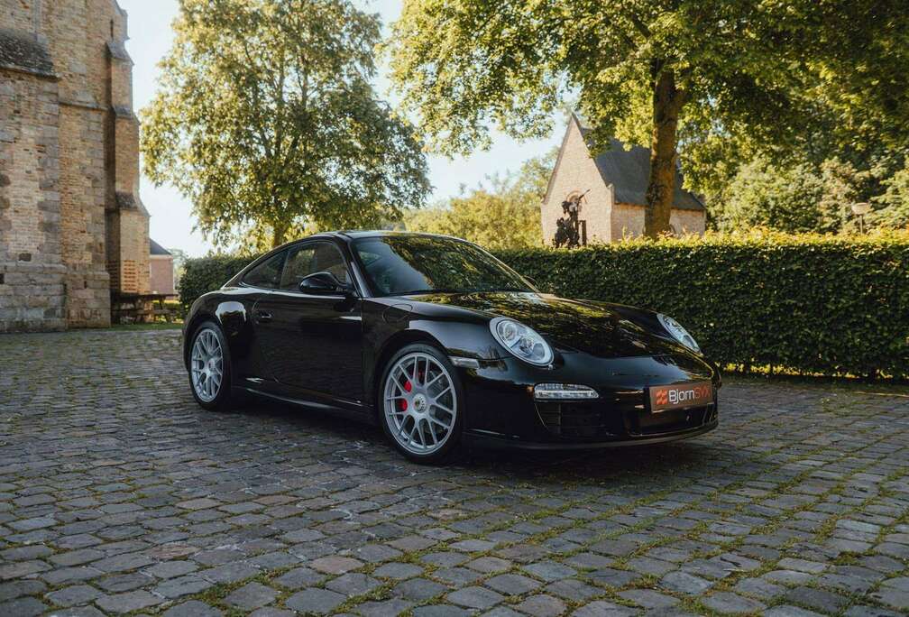 Porsche 997.2 Carrera GTS  44.000km  Like NEW