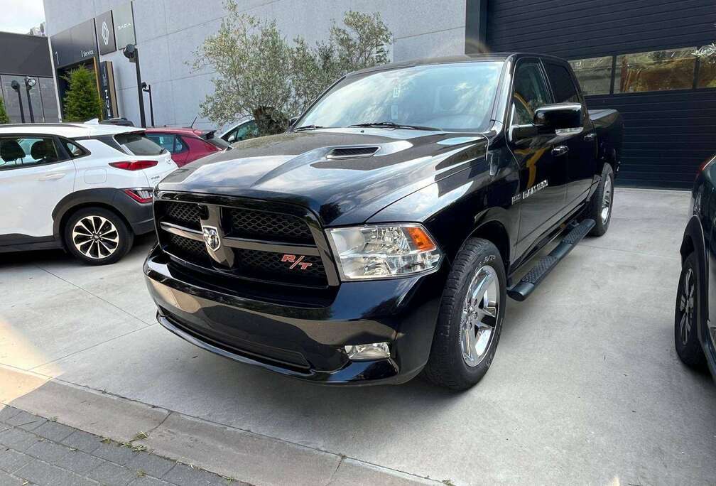 Dodge RAM 1500 HEMI 5.7 Liter
