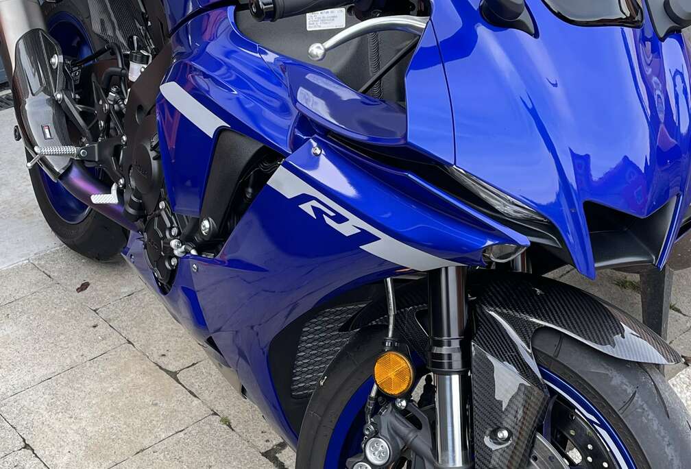 R1