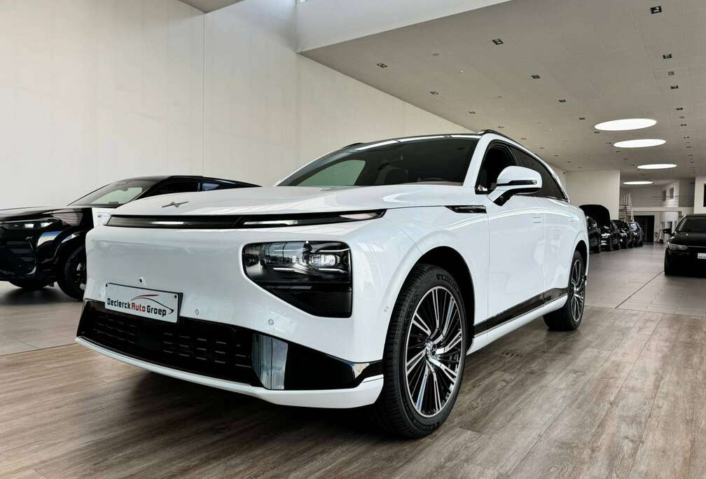 LONG RANGE PREMIUM*FULL OPTION*SPLINTERNIEUW*STOCKWAGEN*TOPPRIJS !!!