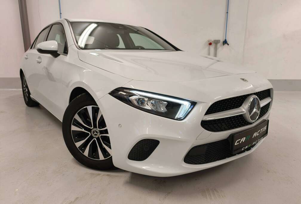 Mercedes-Benz Business Line - GPS - CAMERA - FULL LED - SIEGES SPORT CHAUFFANTS