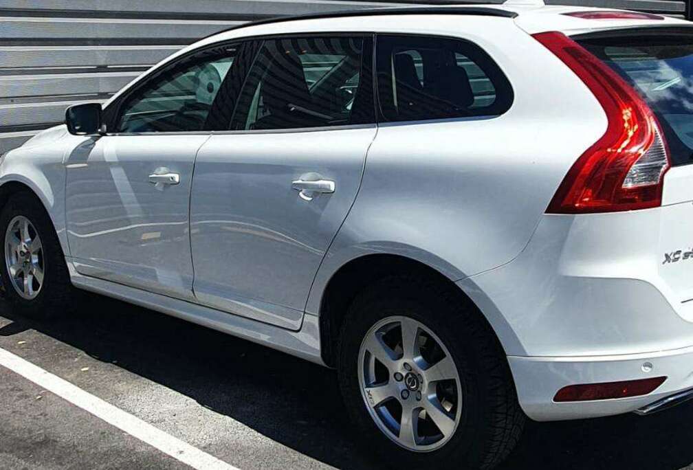 Volvo XC60 2.0 D4 Momentum Geartronic