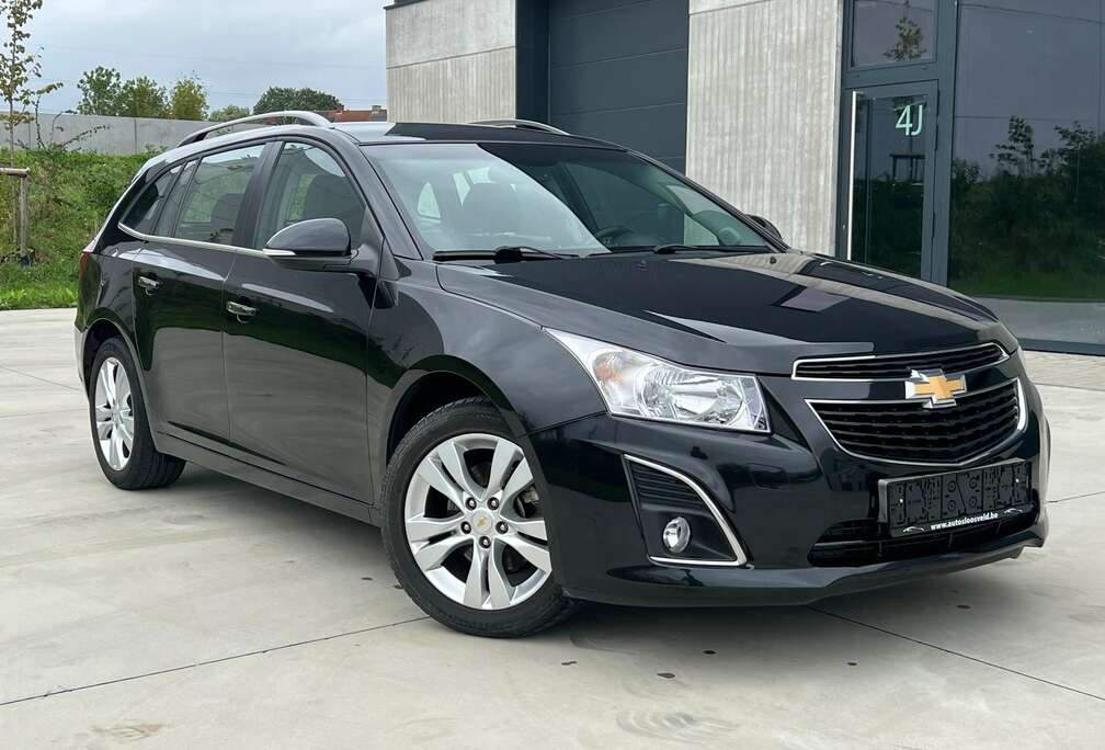 Chevrolet SW 1.7 D BREAK / NAVI / CAMERA / KEYLESS/ TREKHAAK