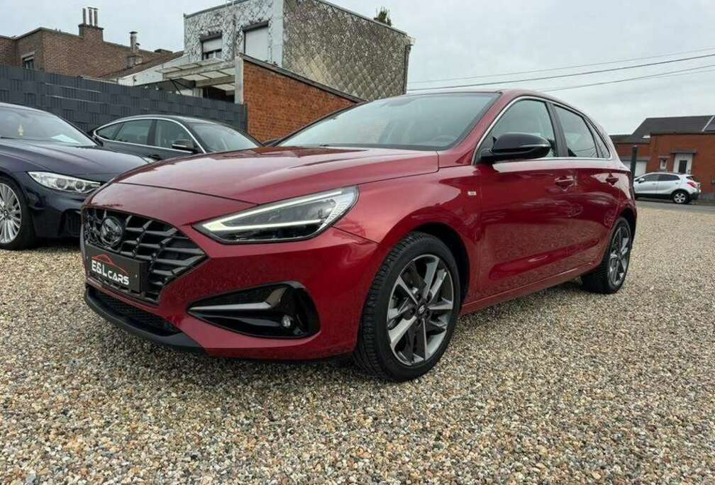 Hyundai i30 1.6 CRDi MHEV **12 mois de garantie**