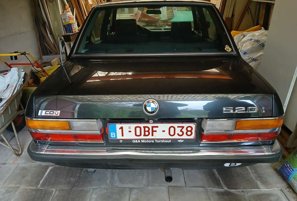 BMW 520i