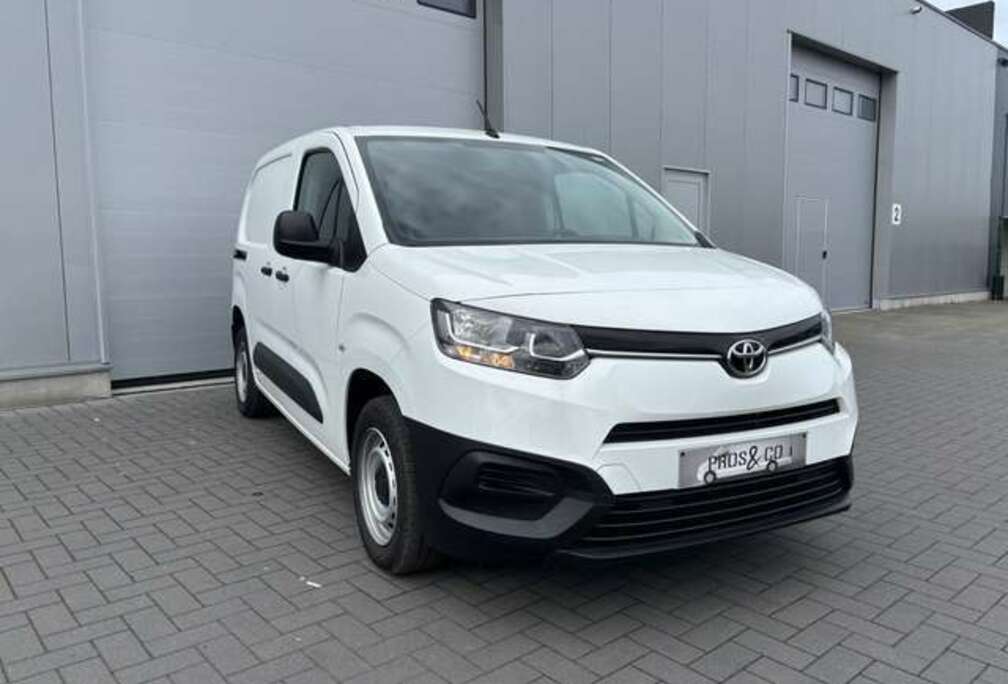 Toyota / FAIBLE KM/CLIM/ BLUETOOTH/ GARANTIE CONSTRUCTEUR