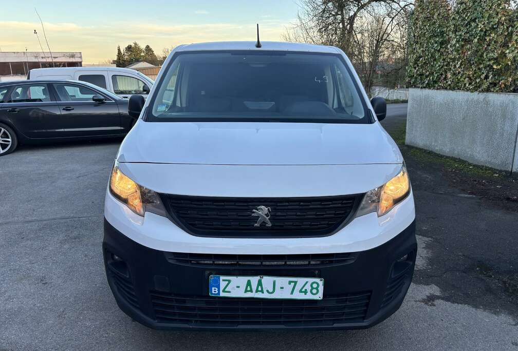 Peugeot 1.5 prêt à immatriculer