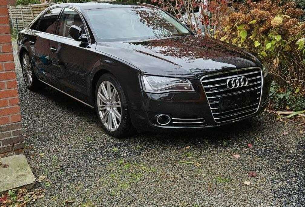 Audi 4.2 FSI quattro tiptronic