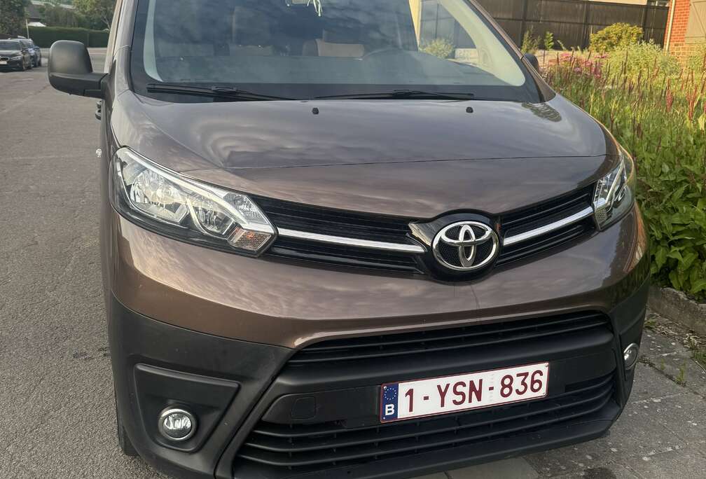 Toyota Verso 1.5 D-4D Long Shuttle S&S