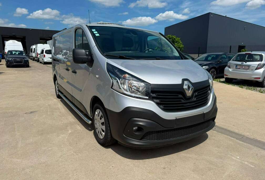 Renault (Stock ID 22488)