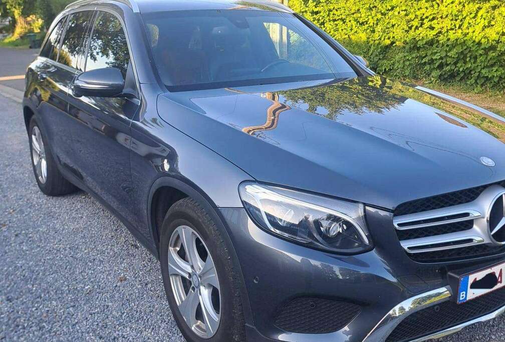 Mercedes-Benz GLC 220 d 4-Matic Launch Edition