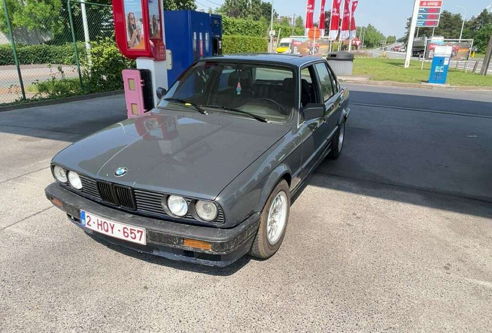 BMW 320i Met M52b25