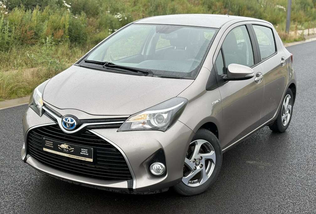 Toyota 1.5i VVT-i Hybrid CAMERA NAVI GARANTIE 12 MOIS