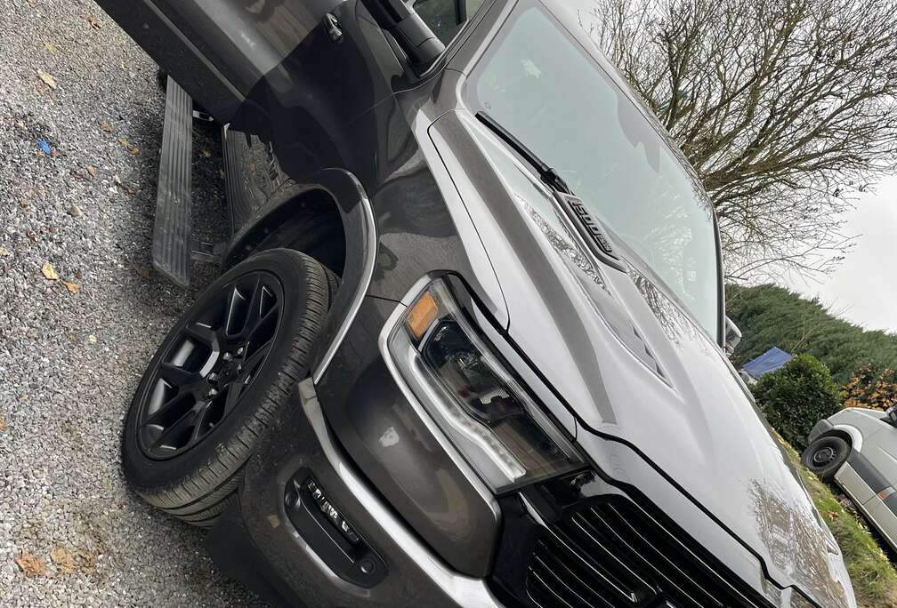 Dodge laramie suspension pneumatique ligne de pot carven