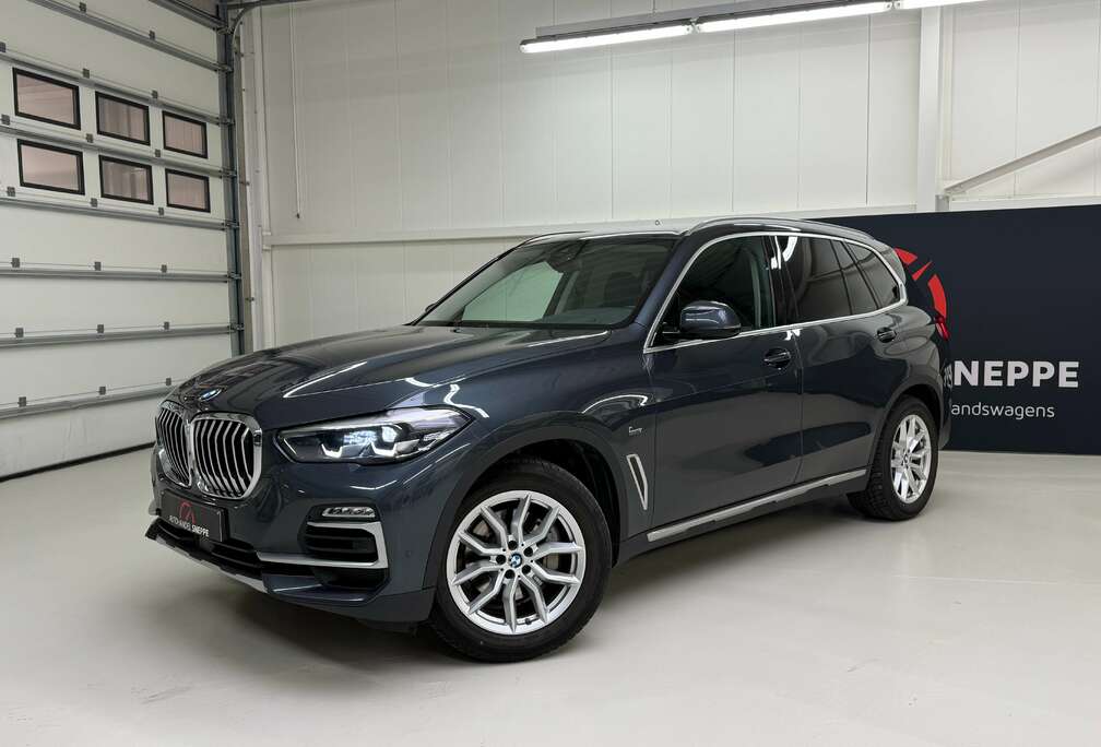 BMW xDrive30d  X Line  Leder   Navi Pro  2 Pl