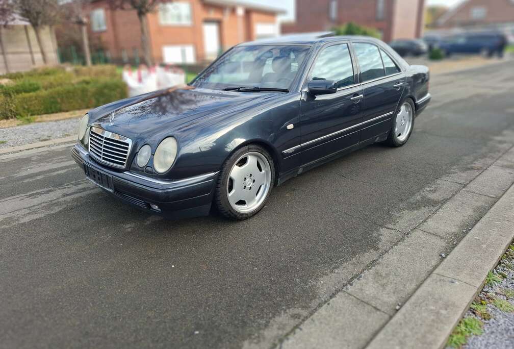 Mercedes-Benz E 320 Avantgarde