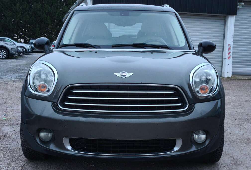 MINI Mini Countryman 1.6 D Cooper * Pano* Navi*