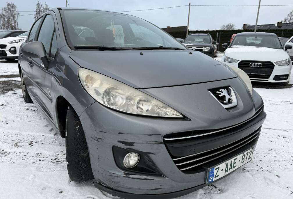 Peugeot 207 1.6 HDi X Line 99g FAP