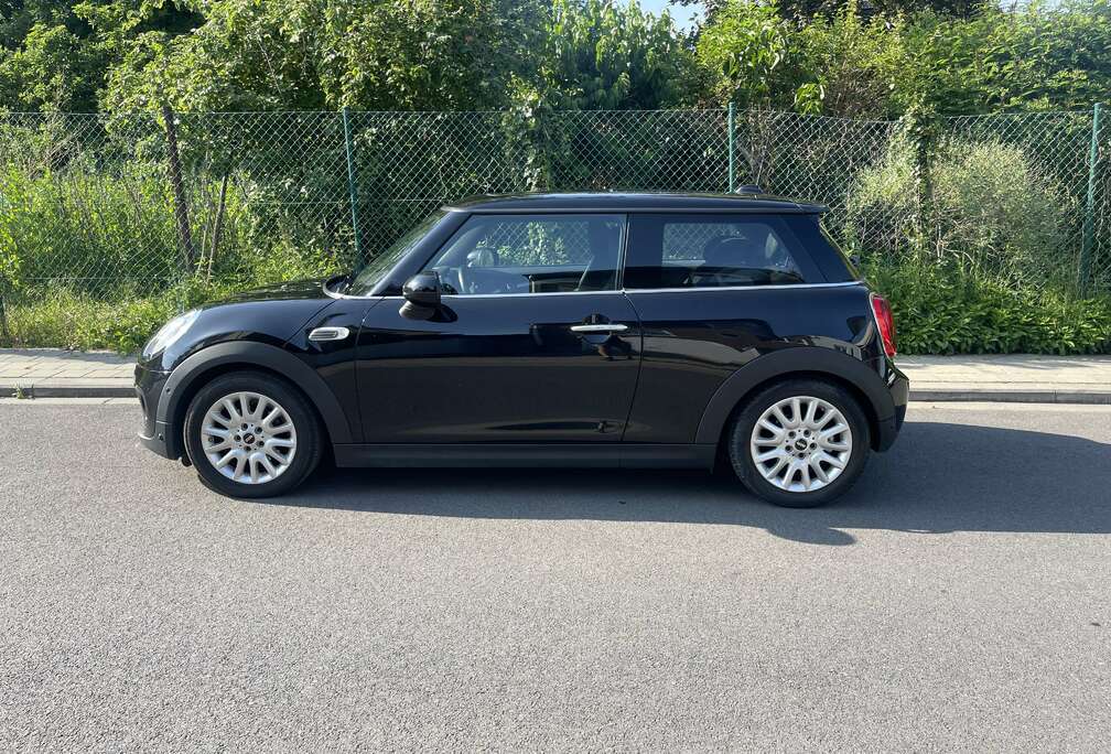 MINI Essence -Euro 6 -Boite Auto -Cuir - Toit Pano -GPS