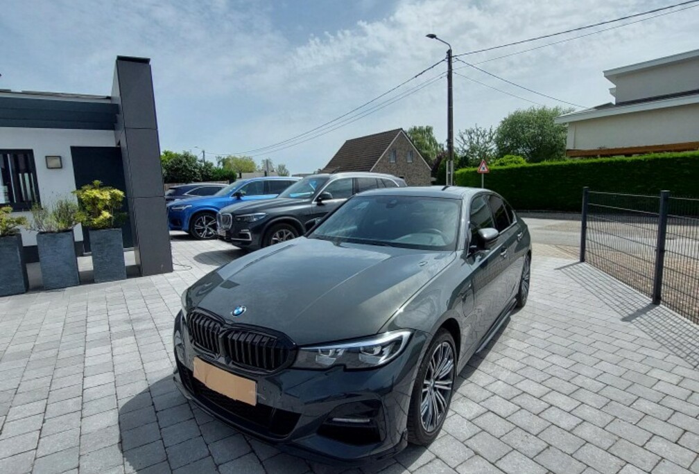 BMW 330E A PLUG-IN HYBRID M SPORT 