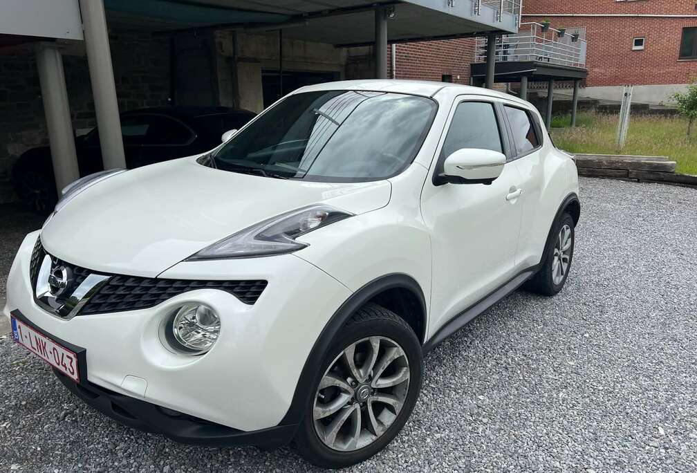 Nissan 1.6i 2WD Acenta+Connect+Wheel CVT