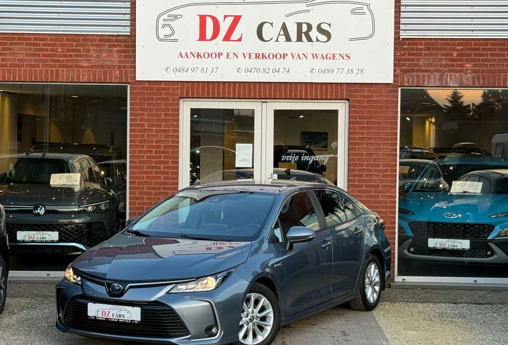 Toyota HYBRID 1.8I 98PK NAVI  KEY LESS  ACC  LANE ASSIST  APPLE CARPLAY