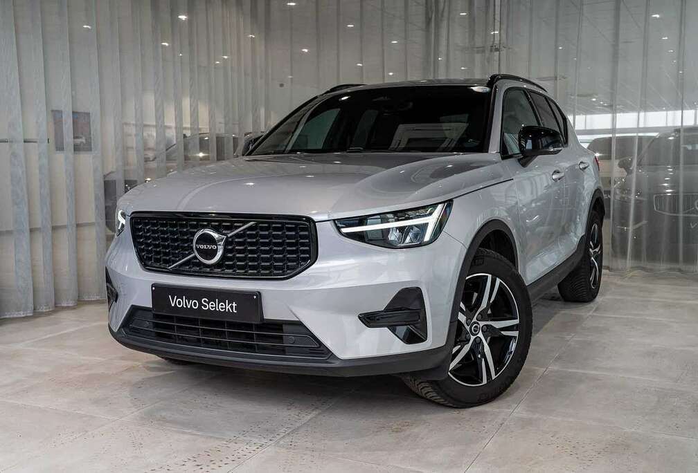 Volvo Plus Dark B3 Mild Hybrid essence