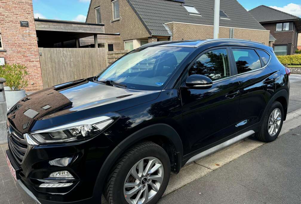 Hyundai Tucson blue 1.6 GDi 2WD Trend