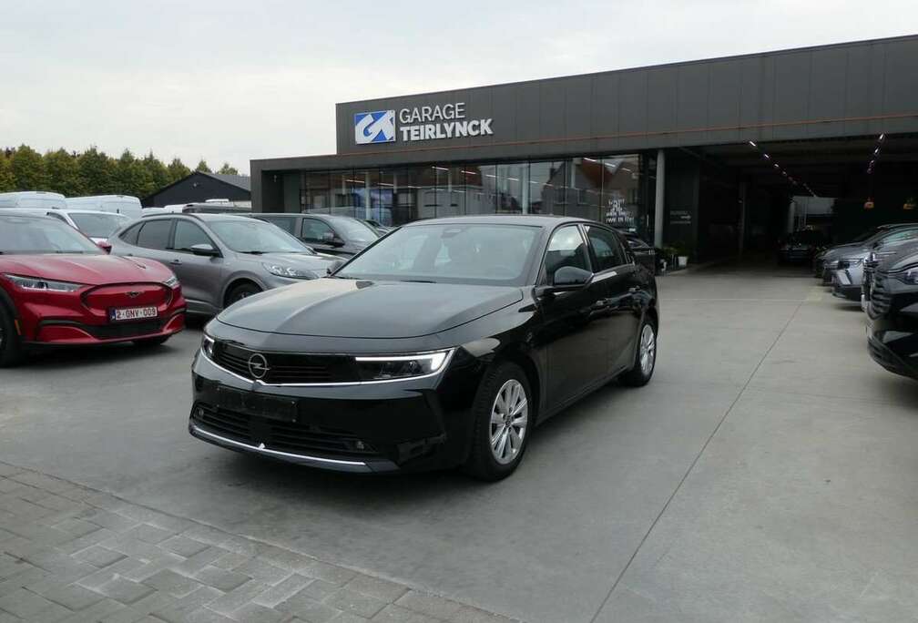 Opel 5d 1.2i benzine 110pk Business \'23 49000km (01819)