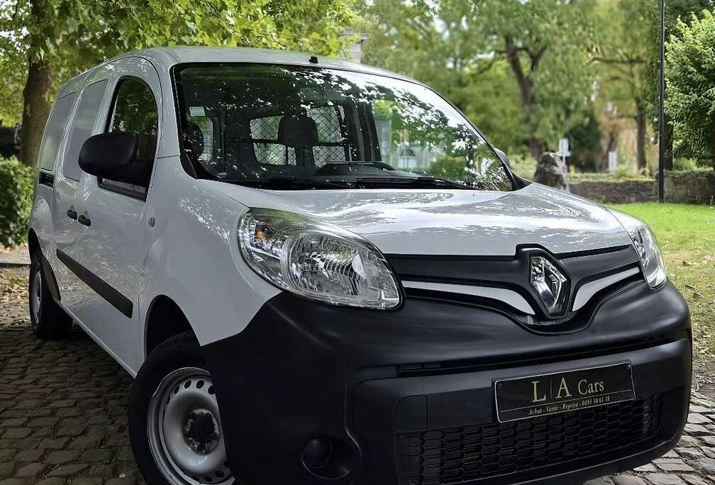 Renault 6600€+TVAMAXI 1ER MAIN CARNET COMPLET