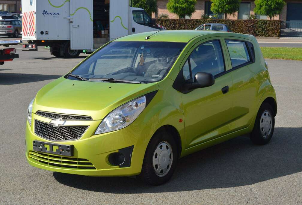 Chevrolet 1.0i