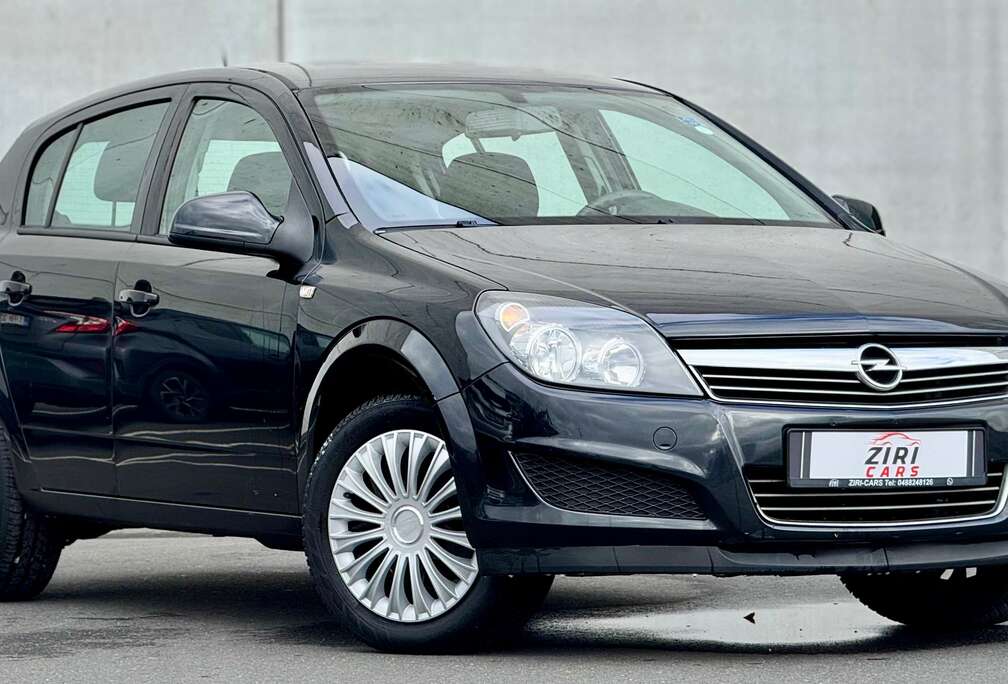Opel Astra 1.6i Cosmo